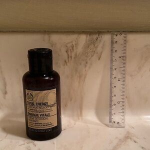 The Body Shop MINI Total Energy Exhilarating Body Wash 2 oz.